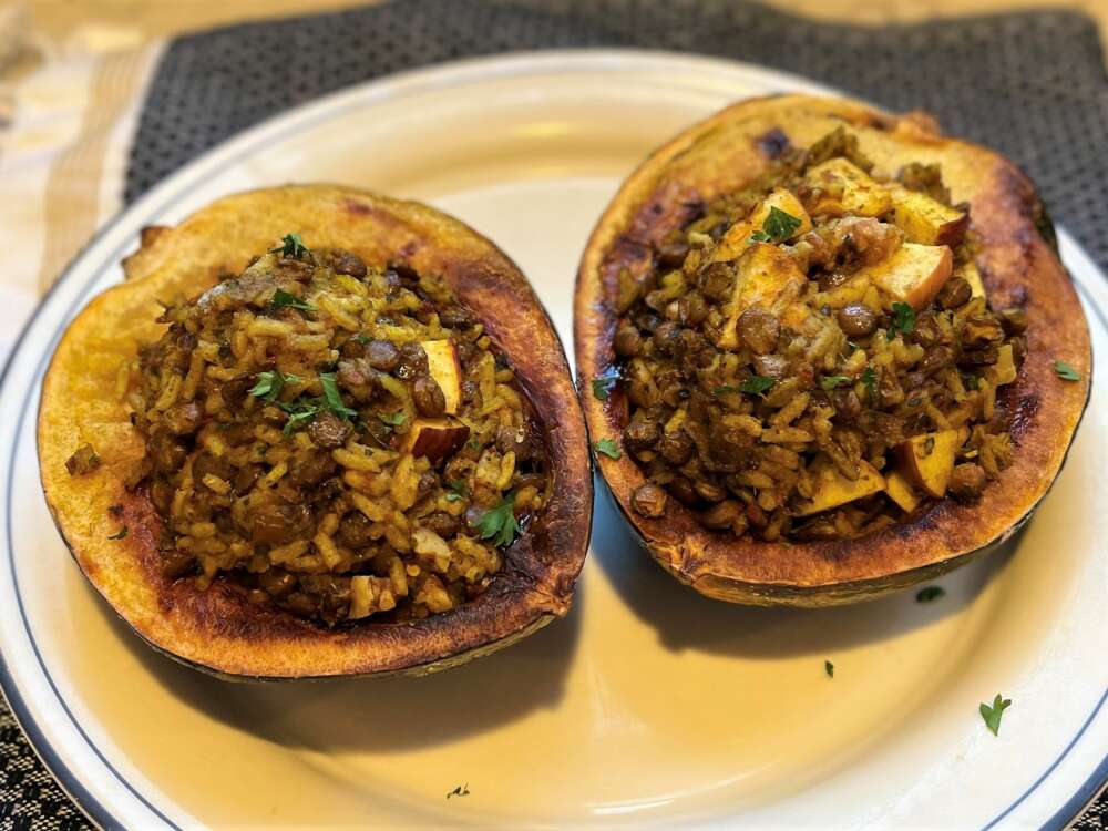 Yumbini can be used to stuff many vegetables such as squash, zucchini, eggplant, tomato, bell peppers or mushrooms.