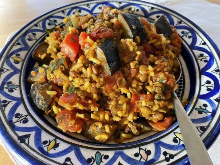 You can use Yumbini to make delicious, quick exotic dishes.